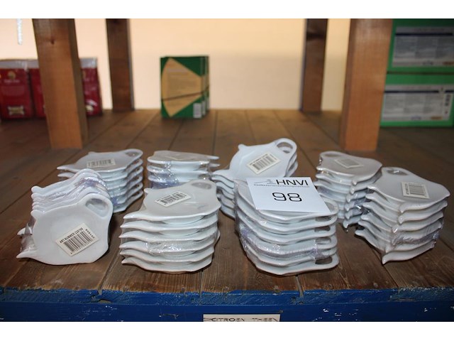 Theebordjes. 48 stuks. - afbeelding 1 van  2