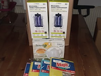 Theekan, 2 insectenlampen en stofdoekjes (d1803) - afbeelding 1 van  3