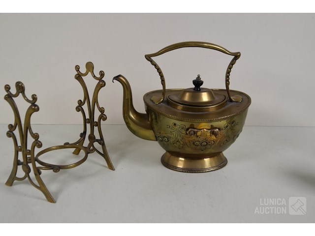 Theepot in houder - afbeelding 4 van  5