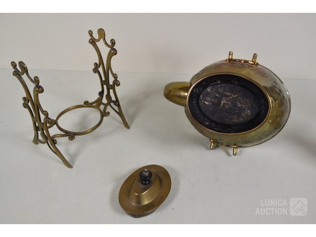 Theepot in houder - afbeelding 5 van  5