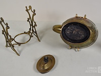 Theepot in houder - afbeelding 5 van  5