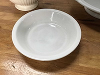 Theepot, serveerschaal en kommentje - crockery - afbeelding 2 van  9