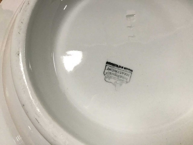 Theepot, serveerschaal en kommentje - crockery - afbeelding 6 van  9