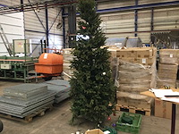 Theitree kunstkerstboom met verlichting en muziek - afbeelding 1 van  7