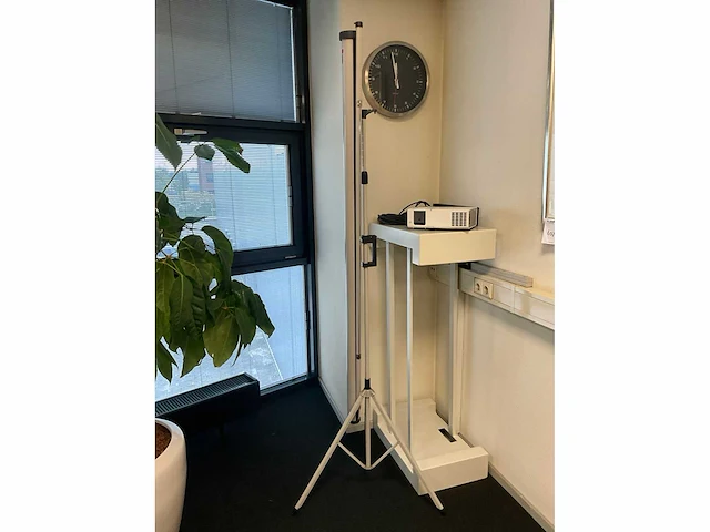 Themescene hd75 beamer met projectiescherm - afbeelding 5 van  6