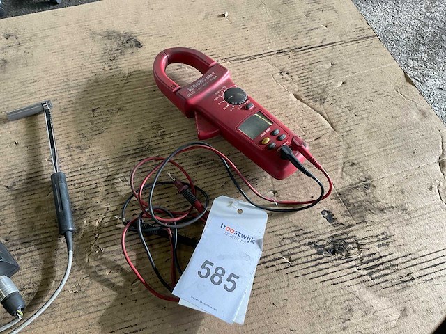 Themperatuurmeter en stroomtang - afbeelding 3 van  10