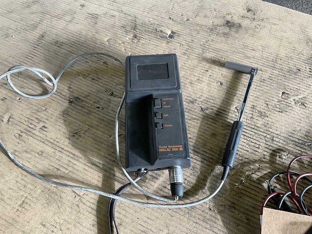Themperatuurmeter en stroomtang - afbeelding 8 van  10