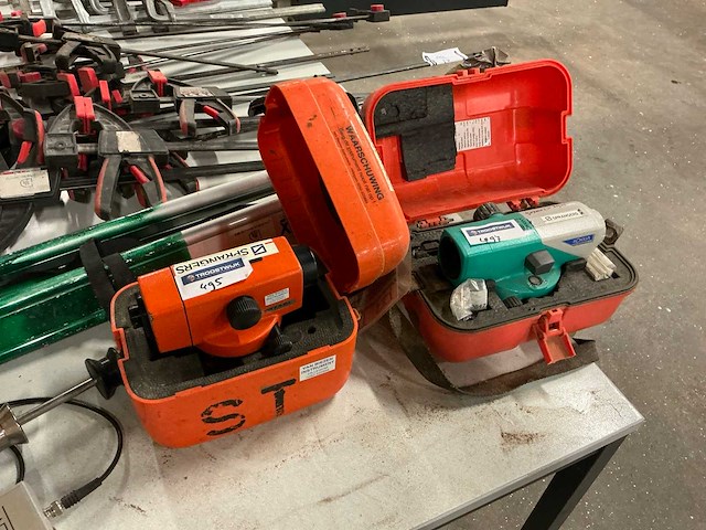 Theodoliet (2x) - afbeelding 1 van  7