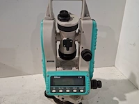 Theodoliet + statief, nikon, ne 100 - afbeelding 2 van  6