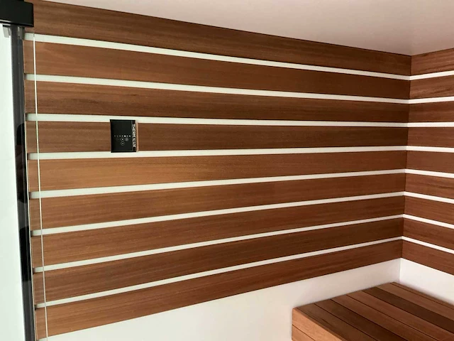 Thermalux alu2 lukki buitensauna met lamellendak - afbeelding 13 van  18