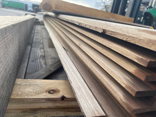 Thermo ayous channelsiding 4200-4500x137x18mm (38x) - afbeelding 2 van  3