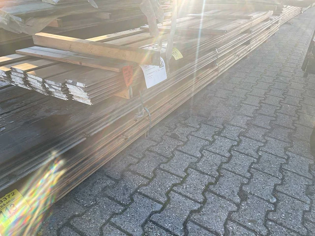 Thermo ayous veer en groef 3950x143x18mm (33x) - afbeelding 2 van  3