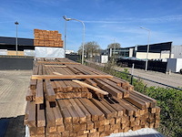 Thermo grenen latten 3600-3900x42x42mm (129x) - afbeelding 1 van  3