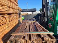 Thermo grenen palen geschaafd 3600-3900x42x42 (129x) - afbeelding 1 van  3