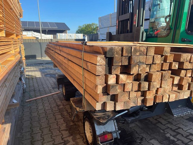 Thermo grenen palen geschaafd 3600-3900x42x42 (129x) - afbeelding 2 van  3