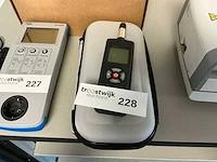 Thermo hygrometer