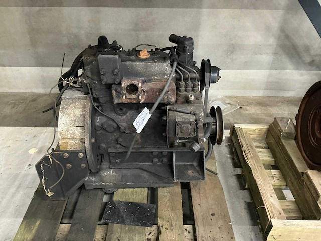 Thermo king 3 cilinder dieselmotor - afbeelding 1 van  8