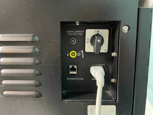 Thermo scientific - konelab 20xt - analyzer - 2010 - afbeelding 6 van  7