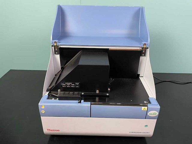 Thermo scientific - luminoskan ascent 392 - microplaatlezer - afbeelding 4 van  7