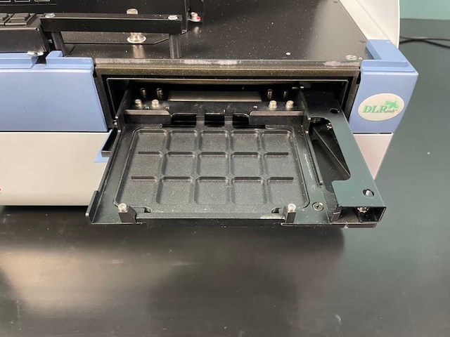 Thermo scientific - luminoskan ascent 392 - microplaatlezer - afbeelding 5 van  7