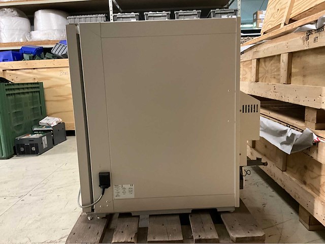 Thermo scientific cytomat 6001 geautomatiseerde incubator - afbeelding 3 van  8