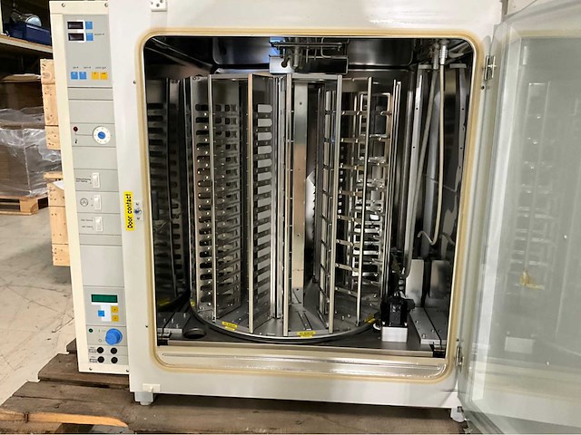 Thermo scientific cytomat 6001 geautomatiseerde incubator - afbeelding 7 van  8