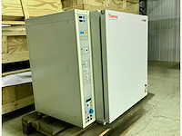 Thermo scientific cytomat 6001 geautomatiseerde incubator - afbeelding 1 van  8
