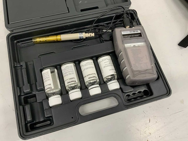 Thermo scientific eutech cond 6 plus geleidbaarheid meter set - afbeelding 2 van  5