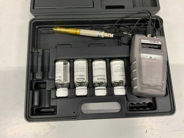 Thermo scientific eutech cond 6 plus geleidbaarheid meter set - afbeelding 4 van  5