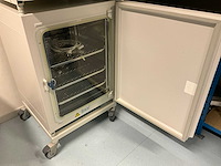Thermo scientific heracell 150i gp laboratorium co2-incubator (2x) - afbeelding 7 van  11