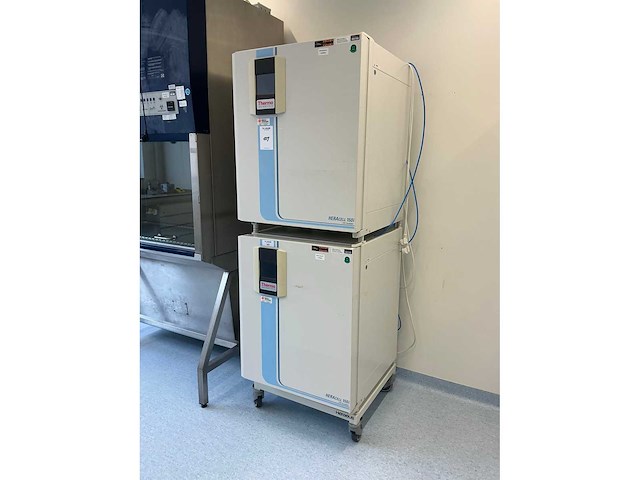 Thermo scientific heracell 150i gp laboratorium co2-incubator (2x) - afbeelding 2 van  12