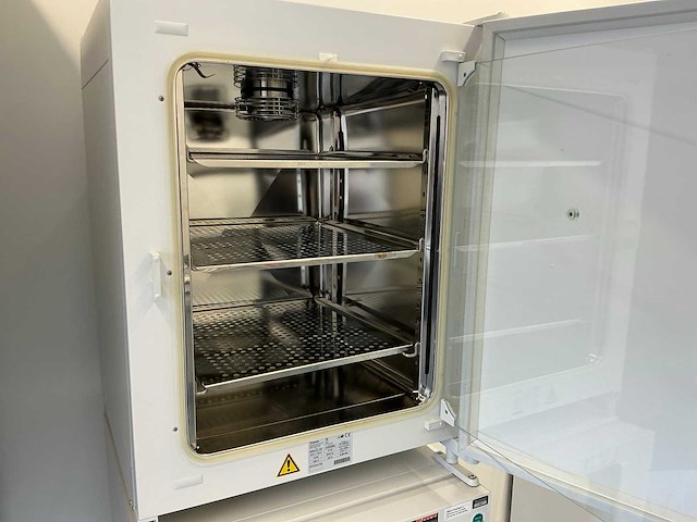 Thermo scientific heracell 150i gp laboratorium co2-incubator (2x) - afbeelding 8 van  12