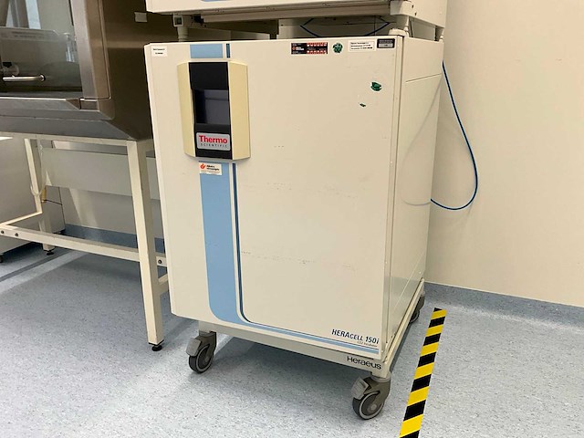 Thermo scientific heracell 150i gp laboratorium co2-incubator (2x) - afbeelding 8 van  13