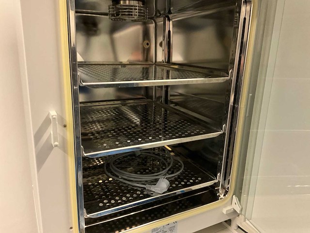 Thermo scientific heracell 150i gp laboratorium co2-incubator (2x) - afbeelding 3 van  12