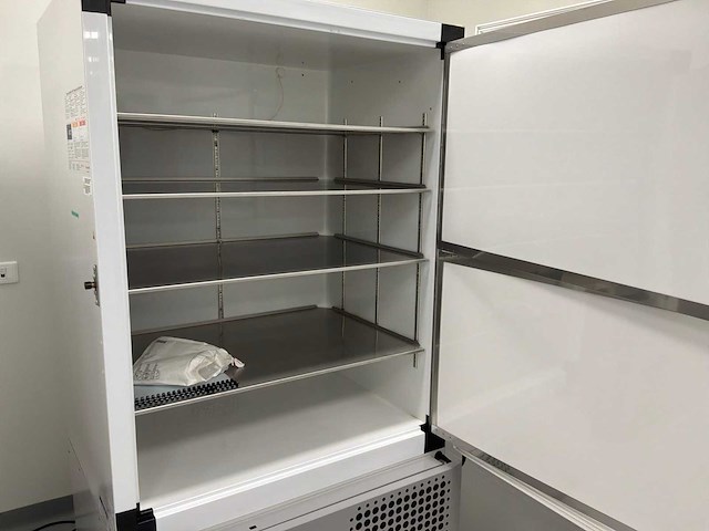 Thermo scientific tsx70086v ult laboratoriumvriezer - afbeelding 2 van  3