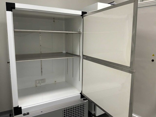 Thermo scientific tsx70086v ult laboratoriumvriezer - afbeelding 1 van  7