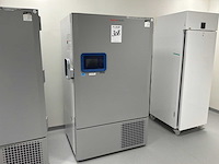 Thermo scientific tsx70086v ult laboratoriumvriezer - afbeelding 1 van  7