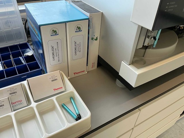 Thermo scientific ultimate 3000 hplc-systeem - afbeelding 11 van  12