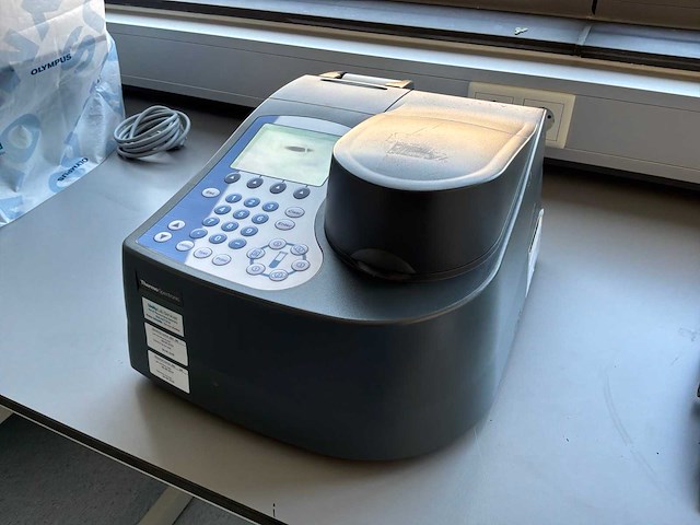 Thermo spectronic genesys 10-s spectrofotometer - afbeelding 1 van  6