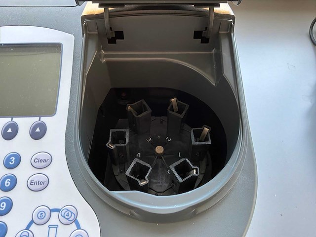 Thermo spectronic genesys 10-s spectrofotometer - afbeelding 3 van  6