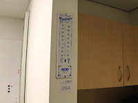 Thermometer 9 x 34 cm. - afbeelding 1 van  2