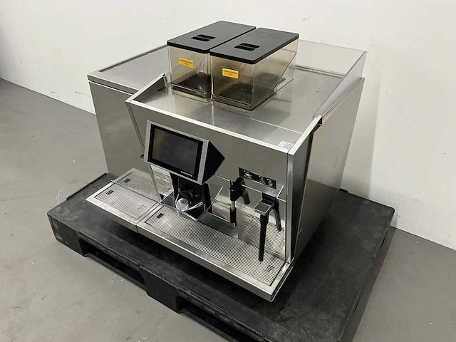 Thermoplan - black & white - koffiemachine - afbeelding 1 van  5