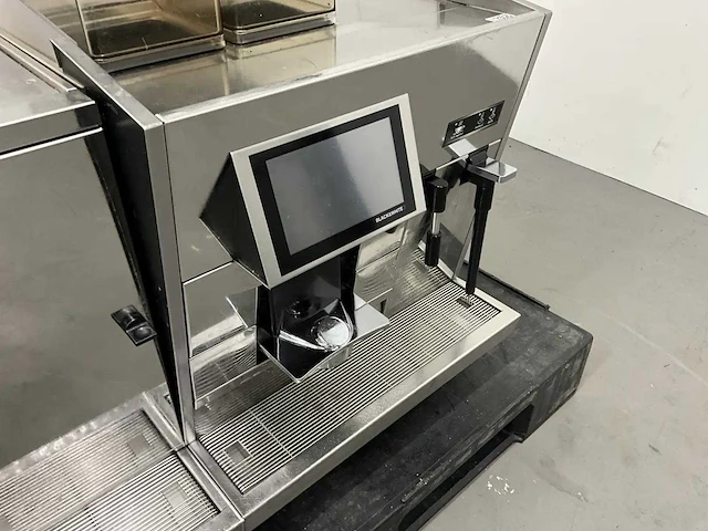 Thermoplan - black & white - koffiemachine - afbeelding 5 van  8