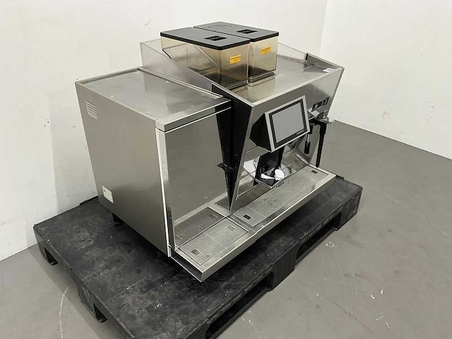 Thermoplan - black & white - koffiemachine - afbeelding 4 van  8
