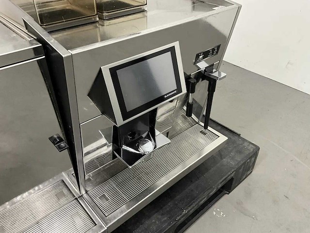Thermoplan - black & white - koffiemachine - afbeelding 5 van  8