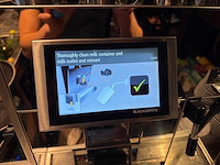 Thermoplan black and white 3 koffiemachine met accessoires - afbeelding 3 van  5