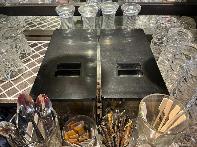 Thermoplan black&white 3 koffiemachine - afbeelding 4 van  6