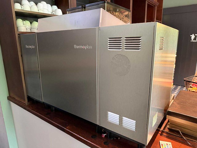 Thermoplan black&white 3 professionele volautomatische espressomachine - afbeelding 2 van  11