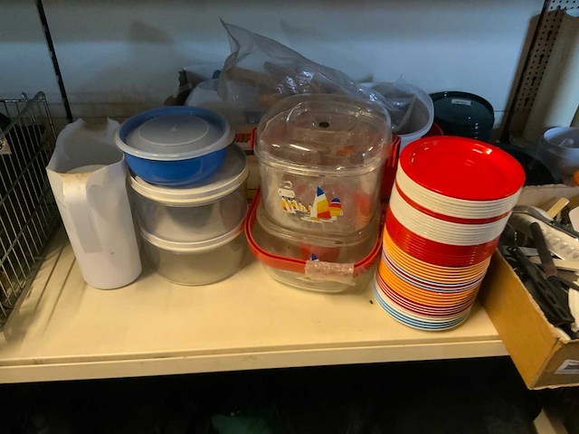 Thermoskannen flessen en serviesgoed - afbeelding 9 van  10