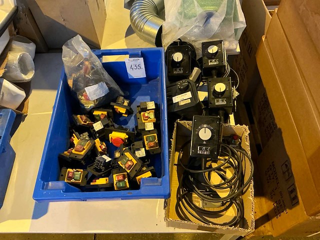 Thermostaten & schakelaars - afbeelding 1 van  5